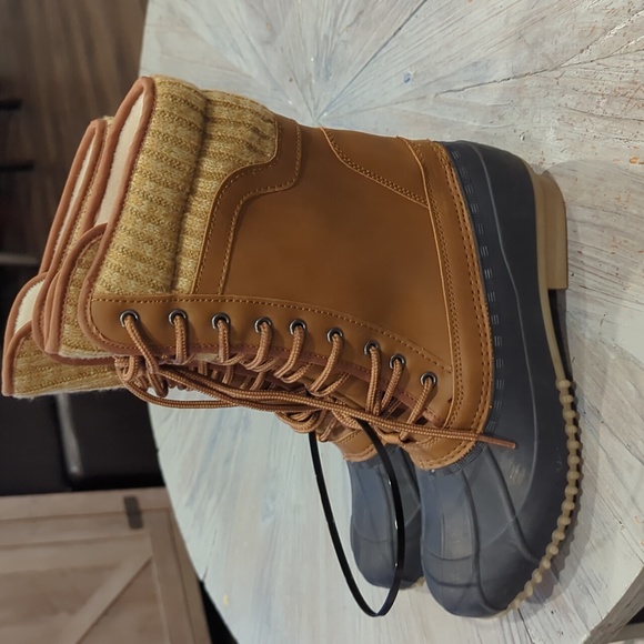 NEW Refresh, Cognac Hunter Boot - Picture 4 of 8